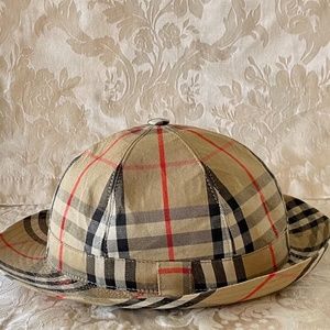 Burberry hat (women)